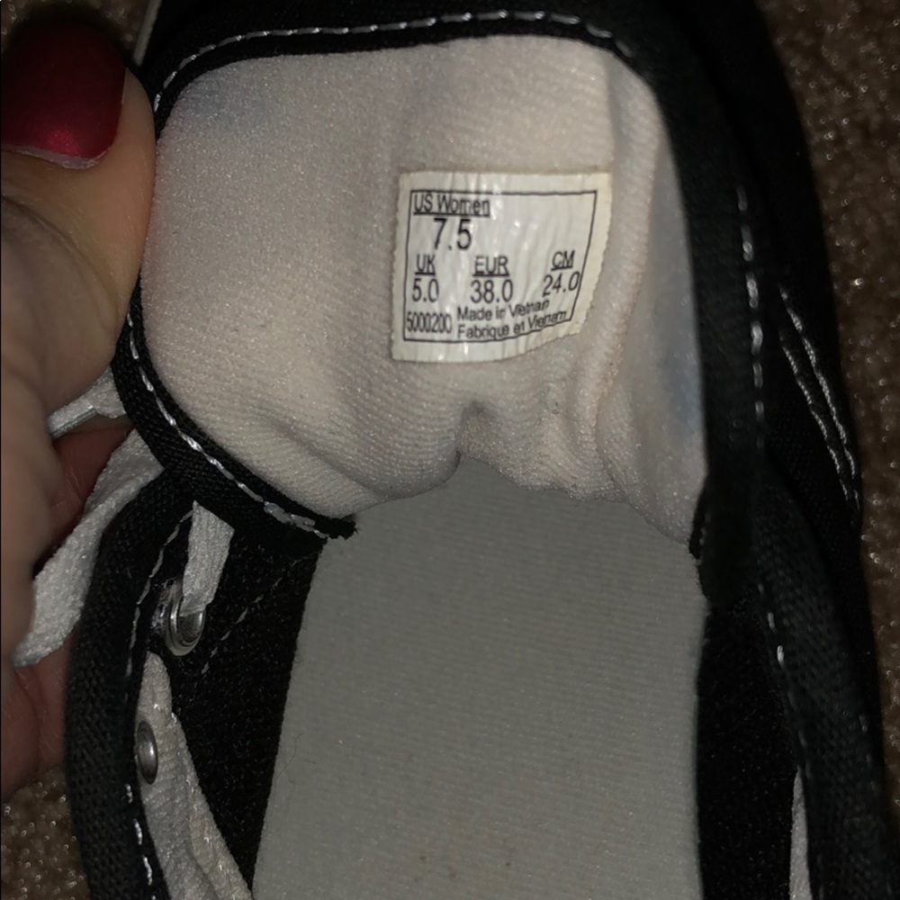 Vans - Picture 6 of 6